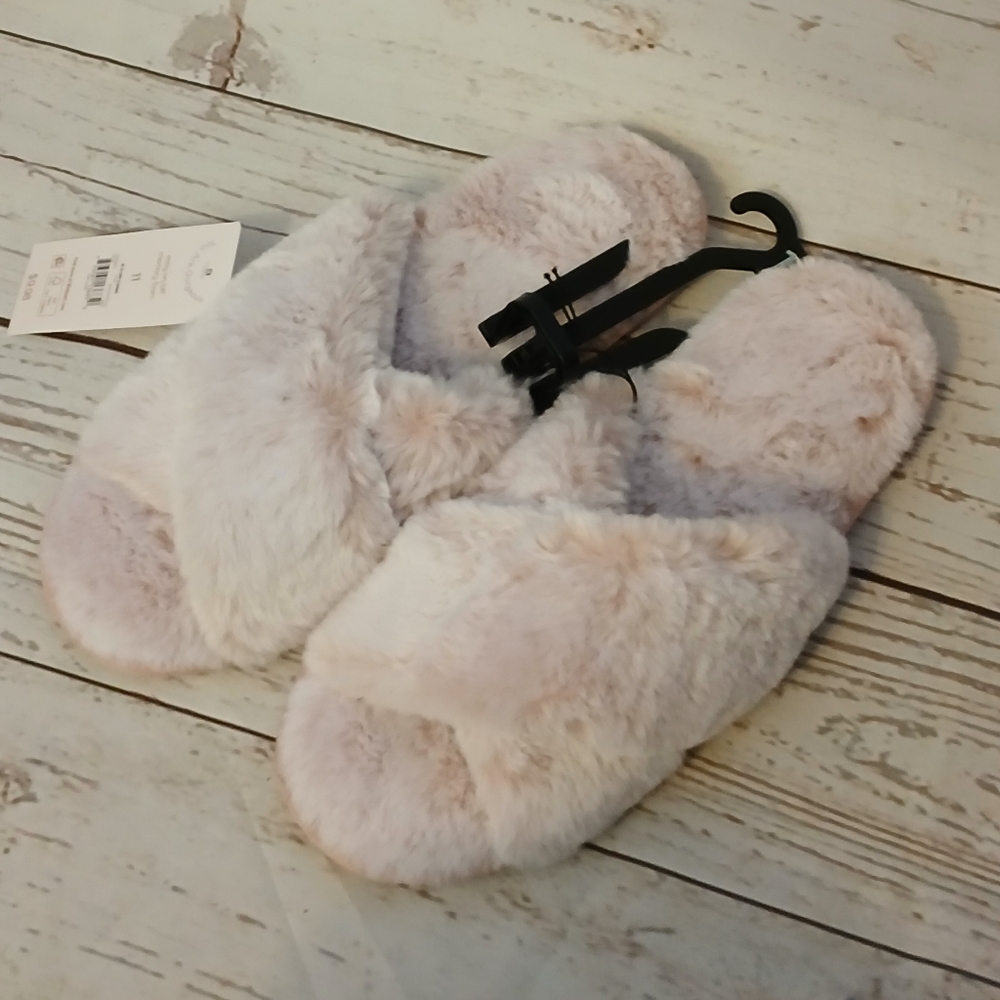 Joyspun women's easy on/off Opp X Band fuzzy slippers pale pink size 11